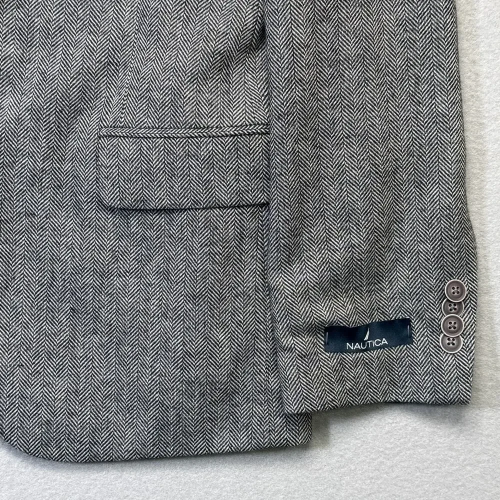 Nautica Men's Modern-Fit Solid Herringbone Tweed Sport Coat grey 36S $295